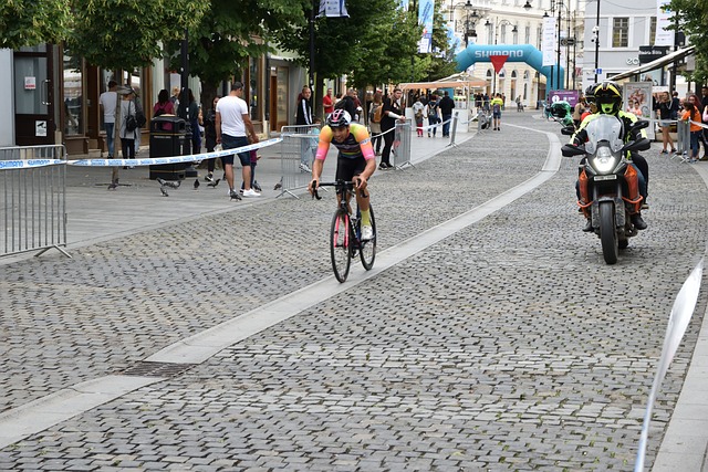 价并不仅仅 价并不仅仅